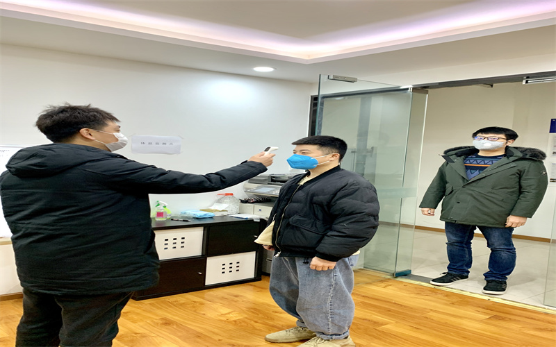 进行体温检测 进行体温检测